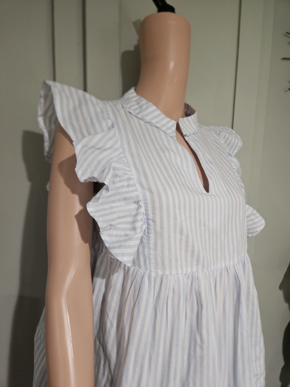 LaRoque Original Blue & White Stripe Ruffle Sleeve Babydoll Top – Size Medium - Picture 6 of 14